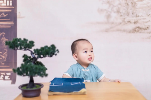 博白八个月宝宝可以吃盐吗